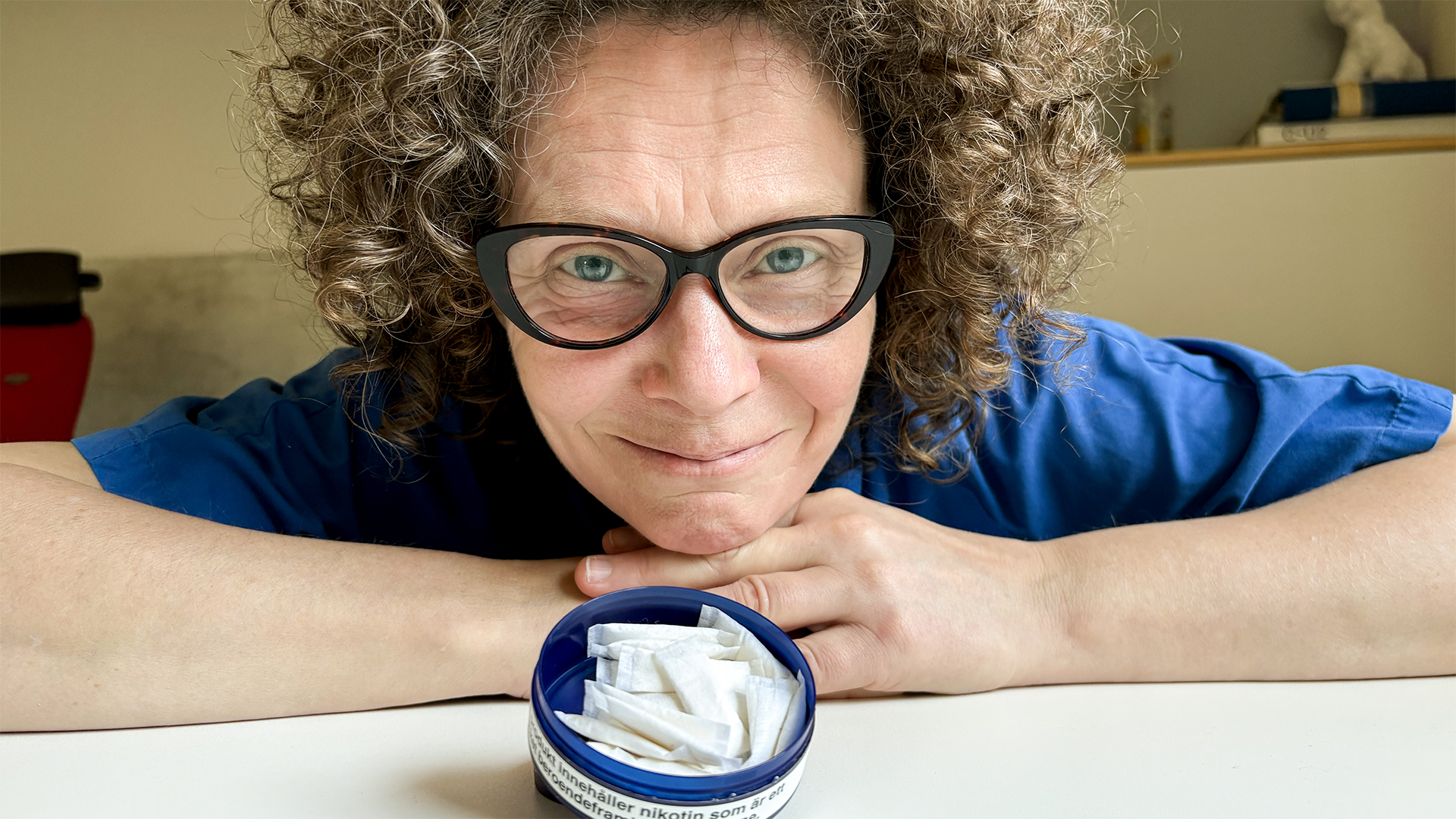 Lär dig mer om tobak, nikotion och munhälsa. Tips och råd.